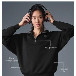 ALO Yoga Black V-Neck Sweater